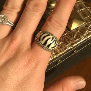 Zebra Ring